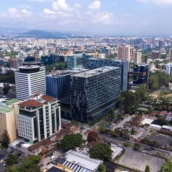 Guatemala ofrece historia maya y española, pero también una naturlaeza exuberante.