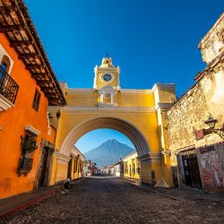 Guatemala ofrece historia maya y española, pero también una naturlaeza exuberante.
