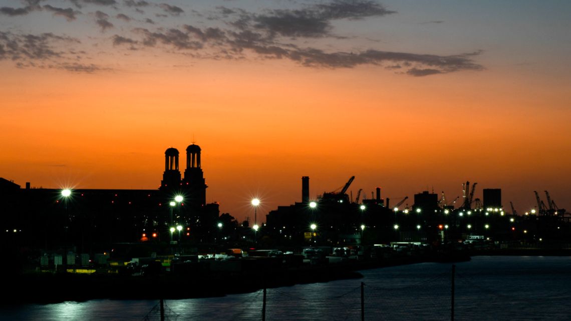 The Port of Buenos Aires is photographed at dawn on October 1, 2024, in Buenos Aires. 