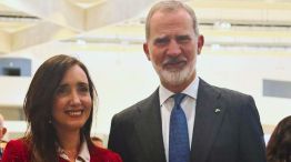 Victoria Villarruel junto a Felipe VI