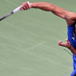 El alemán Alexander Zverev devuelve el balón durante su partido individual masculino en el torneo de tenis Shanghai. Foto de HECTOR RETAMAL / AFP | Foto:AFP