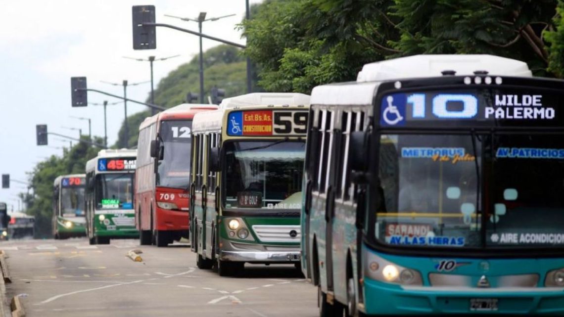 Paro de colectivos en el AMBA: cuáles son las líneas afectadas este ...