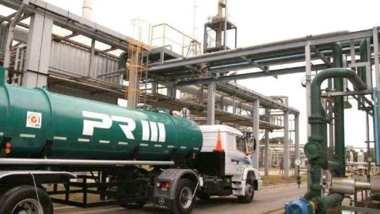 Petroquímica Río Tercero admite que no puede pagar salarios y activa un nuevo conflicto gremial
