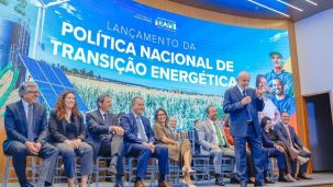 Lula Da Silva en el lanzamiento de políticas energéticas brasileñas