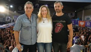 20241011 Sebastián Pareja, Karina Milei y Martín Menem durante un acto de LLA en La Plata