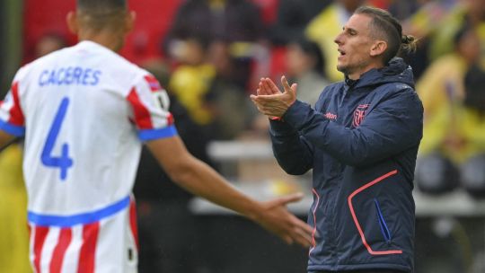 La Federación Ecuatoriana de Fútbol emitió un comunicado con la desvinculación de Sebatián Becaccece como director técnico