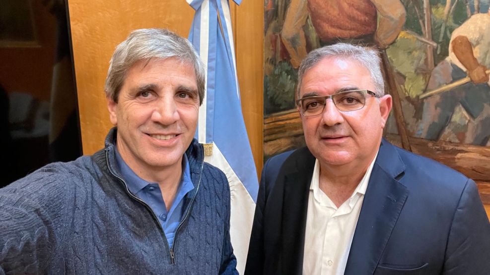 Luis Caputo con Raúl Jalil 20241013