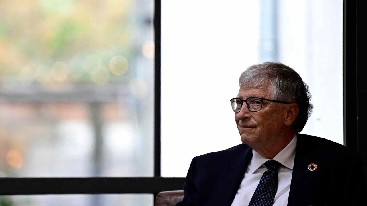 Bill Gates, asiste a la presentación de la ronda de inversiones de la OMS durante la Cumbre Mundial de la Salud. Foto de John MACDOUGALL / AFP | Foto:AFP