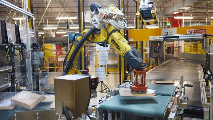 Amazon inaugura en EEUU su centro logístico más avanzado