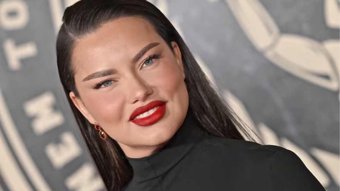 Quién es Adriana Lima, la top modelo que vuelve a la pasarela de