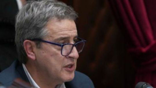 El diputado desarrollista Eduardo Falcone corre a LLA por de