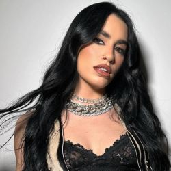 Lali Espósito tiene el vestido de encaje que será tendencia en verano 2025