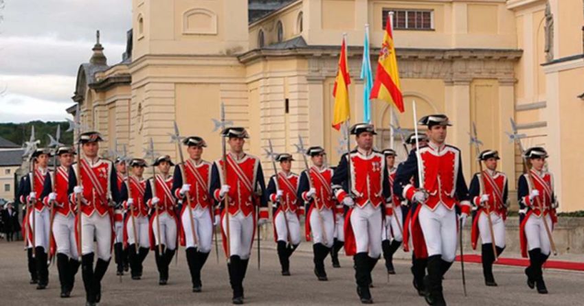 La Familia Real Espa ola Es Protegida Por La Guardia Real Caras