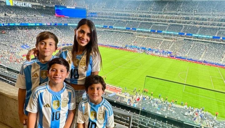 Antonela Rocuzzo se divirtió junto a Thiago, Mateo y Ciro Messi en Disney: las fotos 