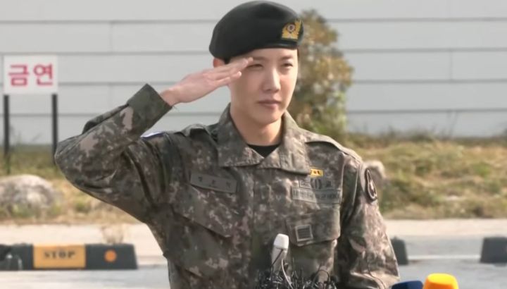 J-Hope, de BTS, ha sido oficialmente dado de baja del ejército