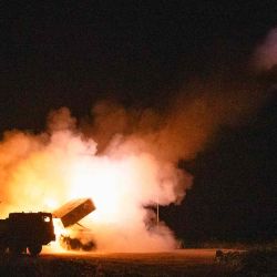 Lanzamiento múltiple de cohetes Chunmoo de Corea del Sur. Foto de AFP | Foto:AFP