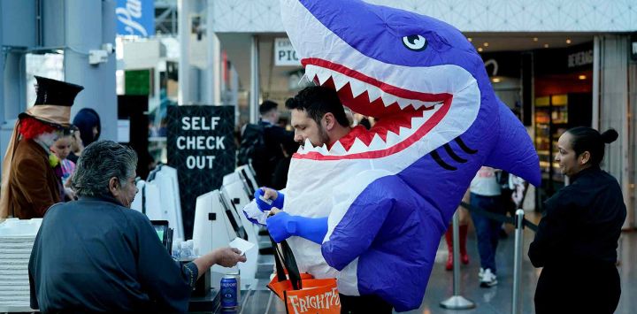 Cosplayers asisten a la Comic Con de Nueva York. Foto de TIMOTHY A. CLARY / AFP