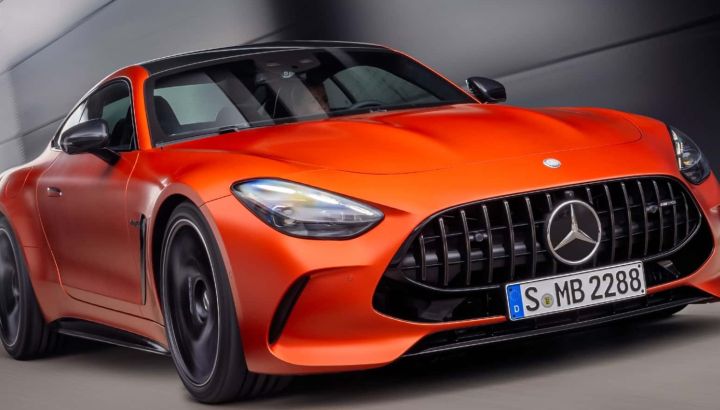 Mercedes lanzó su nueva coupé deportiva