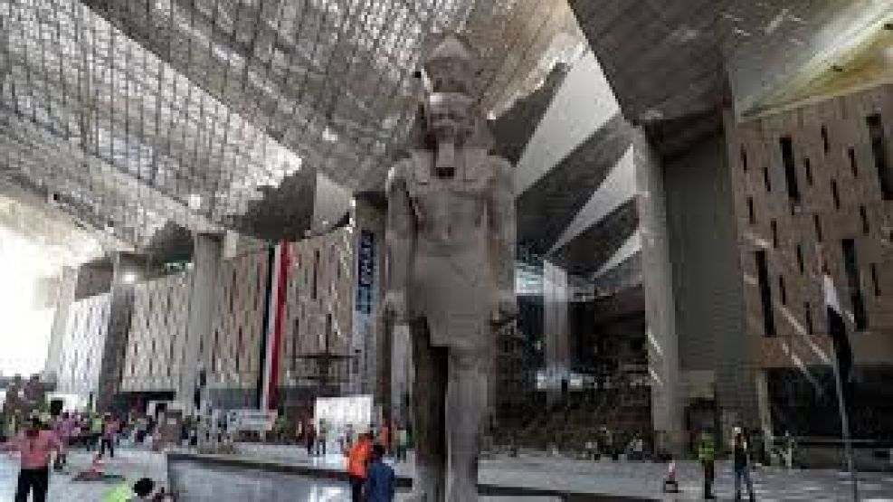 El museo más grande del mundo está en Egipto.