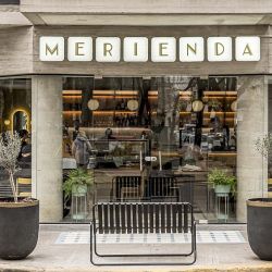 En una tranquila esquina del barrio de Palermo, Merienda se destaca por recuperar los sabores de la infancia.