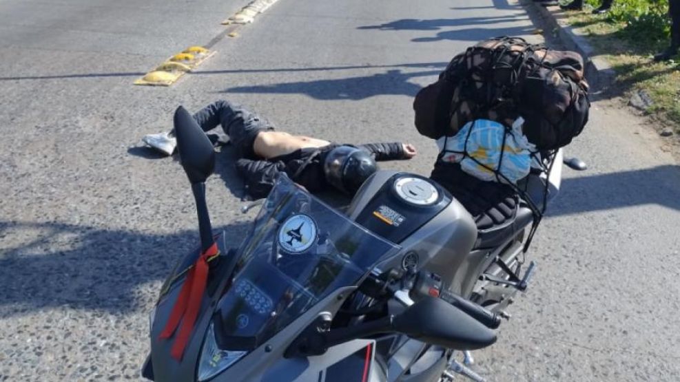 Policía retirado abatió a delincuente que intentó robarle la moto en Claypole.  