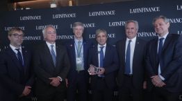 Luis Caputo recibió el premio al "Mejor Ministro de Economía" que entrega Latinfinance