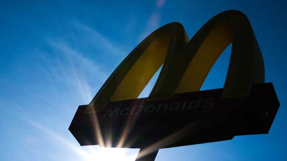 McDonald’s vinculado a decenas de intoxicaciones alimentarias y una muerte en Estados Unidos