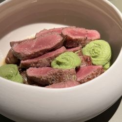 Musgo, un restaurante palermitano que combina influencias de la cocina rusa, patagónica y japonesa.
