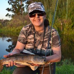 Sitios que le han encontrado una vuelta económica a la utilización de esos espacios en la pesca deportiva, a la que suelen complementar con otros atractivos para el disfrute familiar.
