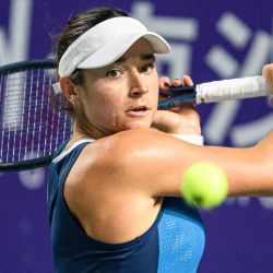 La estadounidense Caroline Dolehide durante el torneo de tenis Guangzhou Open en Guangzhou, provincia de Guangdong, en el sur de China. Foto de AFP | Foto:AFP