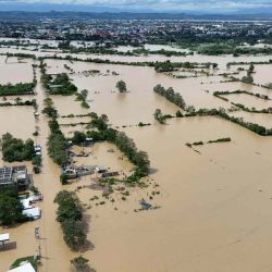 Casas sumergidas por las inundaciones debido a las fuertes lluvias provocadas por la tormenta tropical Trami en la ciudad de Tuguegarao, provincia de Cagayán. Foto de John Dimain / AFP | Foto:AFP