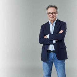 Martínez vuelve con la segunda temporada de "Bellas Artes". | Foto:Gentileza Disney+