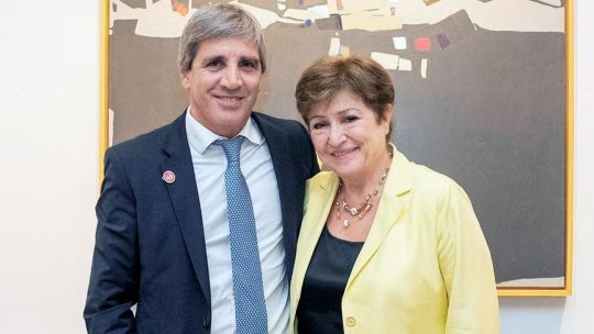 Luis Caputo volvió a la Argentina para avanzar en el nuevo acuerdo con el FMI