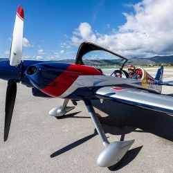 Cuatro pilotos checos cruzaron por debajo y a la misma vez el puente Mala Rijeka de Montenegro.