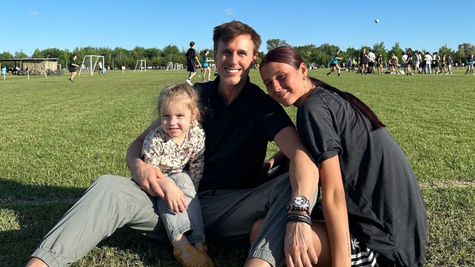 Roberto García Morián junto a sus hijas: Anita y Delfina