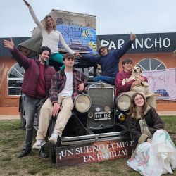La familia Zapp organiza la Juntada Atrapa tu Sueño IATI, un encuentro anual que inspira a viajeros y soñadores a seguir sus sueños.
