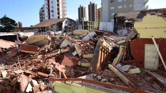 Derrumbe en Villa Gesell: Un experto explicó el daño que produce el salitre en el hormigón