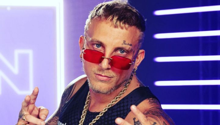 El Polaco sorprendió al mostrar su gran cambio físico con una foto frente al espejo