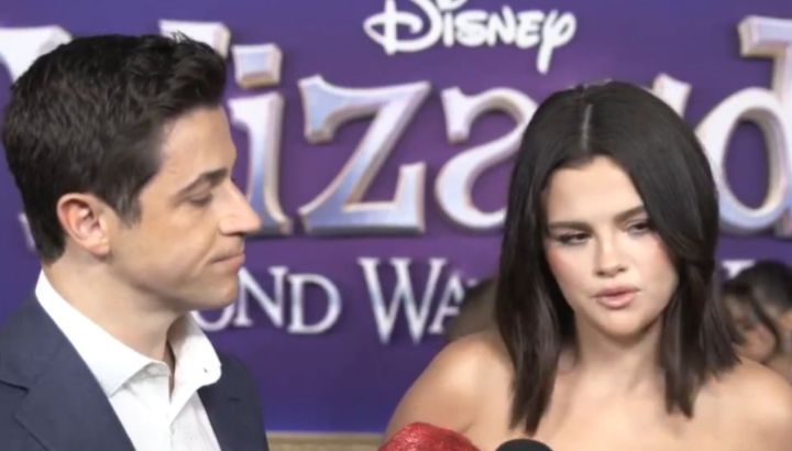 Selena Gomez le dedicó emotivas palabras a David Henrie en el estreno de "Los Hechiceros más allá de Waverly Place": "Es muy importante"