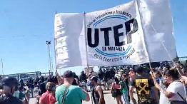 Protesta de Unión de Trabajadores de la Economía Popular (utep) frente al predio de Mercado Libre en La Matanza