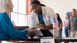 Votantes cubano-estadounidenses residentes en Miami