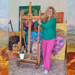 Katy Bainotti: La Búsqueda de la Esencia a Través del Arte | Foto:CEDOC