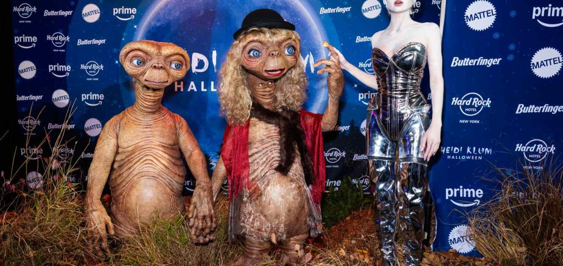 Heidi Klum se consagra como la reina de Halloween con un espectacular disfraz de extraterrestre