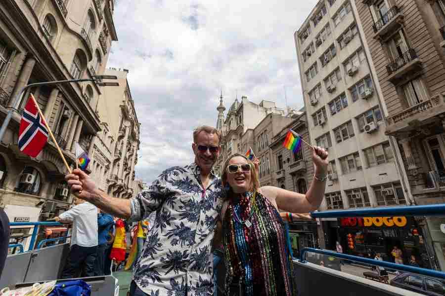 Halvor Saetre y Kirsty Hayes, embajadores de Noruegay de Reino Unido.