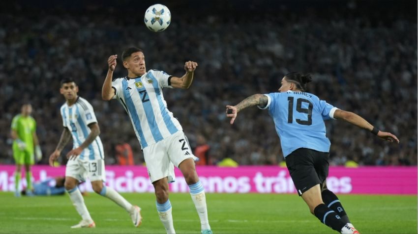 La última vez de la Selección en la Bombonera fue derrota 2-0 con Uruguay.