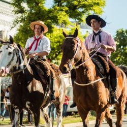 A 270 km de CABA: Tapalqué celebre su 161 cumpleaños con asado multitudinario.