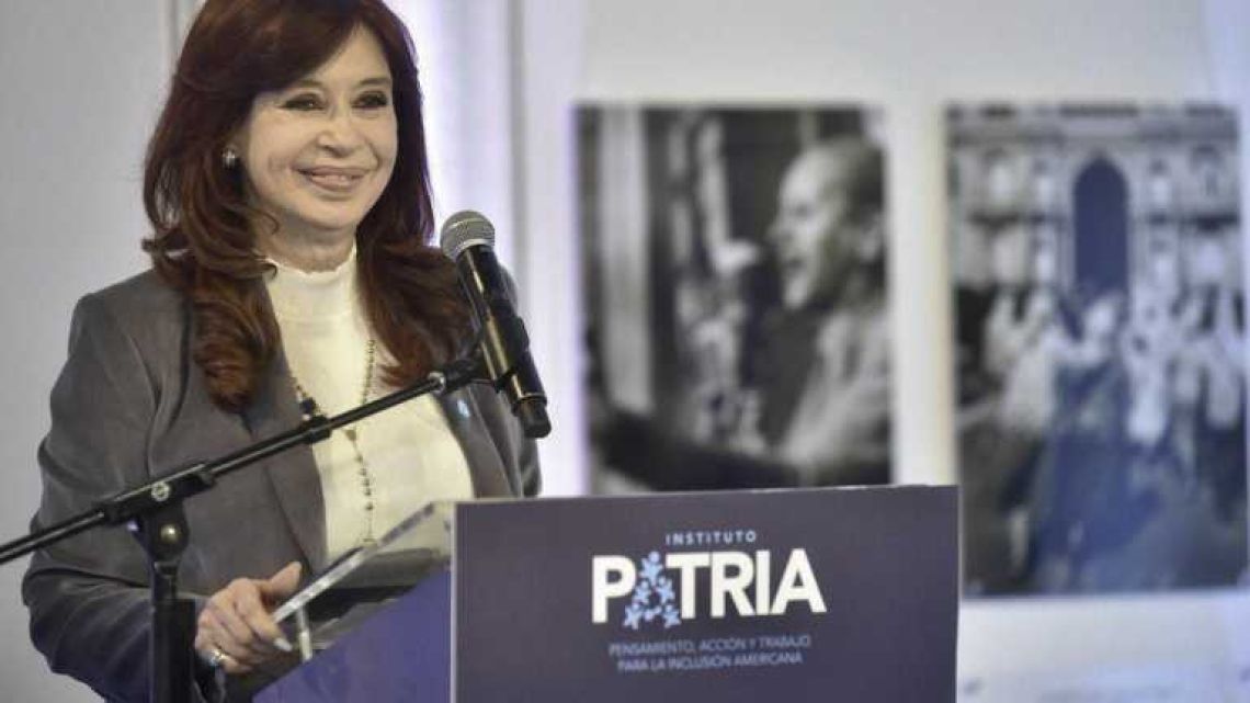 Ahead of PJ’s statement, Cristina Kirchner criticized the government: “This model is like yogurt, it expires”