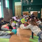 Yoga Kids: Un Viaje hacia el Desarrollo y Crecimiento Saludable de los Niños