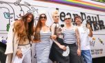 Marcha del Orgullo 2024: los famosos que celebraron en la icónica carroza de Jean Paul Gaultier