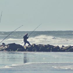 El litoral es el gran imán para los pescadores en este segundo fin de semana del mes de noviembre.